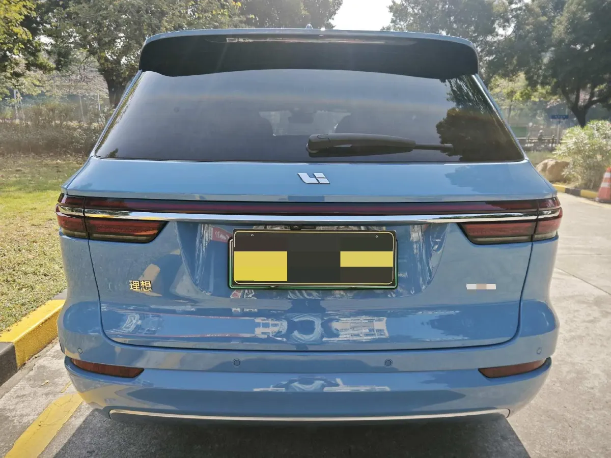2021 Li ONE Range Extended 131HP REEV 40.5KWH,autocango,china used car exporter,china ev exporter,chinese used car exporter,chinese used ev exporter