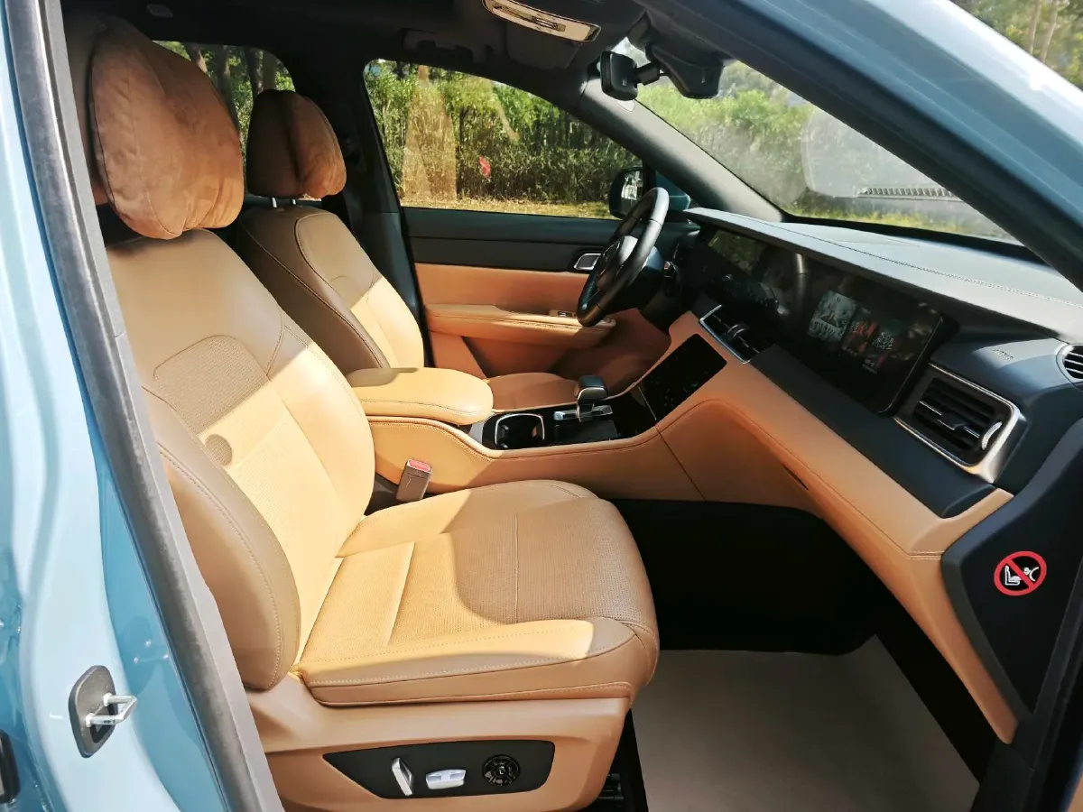 2021 Li ONE Range Extended 131HP REEV 40.5KWH,autocango,china used car exporter,china ev exporter,chinese used car exporter,chinese used ev exporter