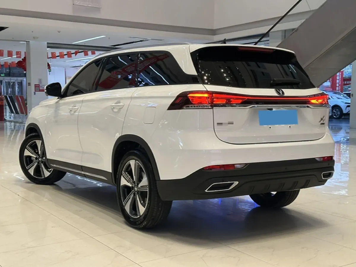 2024 ChangAn X7 PLUS 1.5T 188HP L4 7DCT,autocango,china used car exporter,china ev exporter,chinese used car exporter,chinese used ev exporter