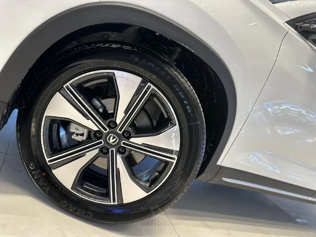 2024 ChangAn X7 PLUS 1.5T 188HP L4 7DCT,autocango,china used car exporter,china ev exporter,chinese used car exporter,chinese used ev exporter