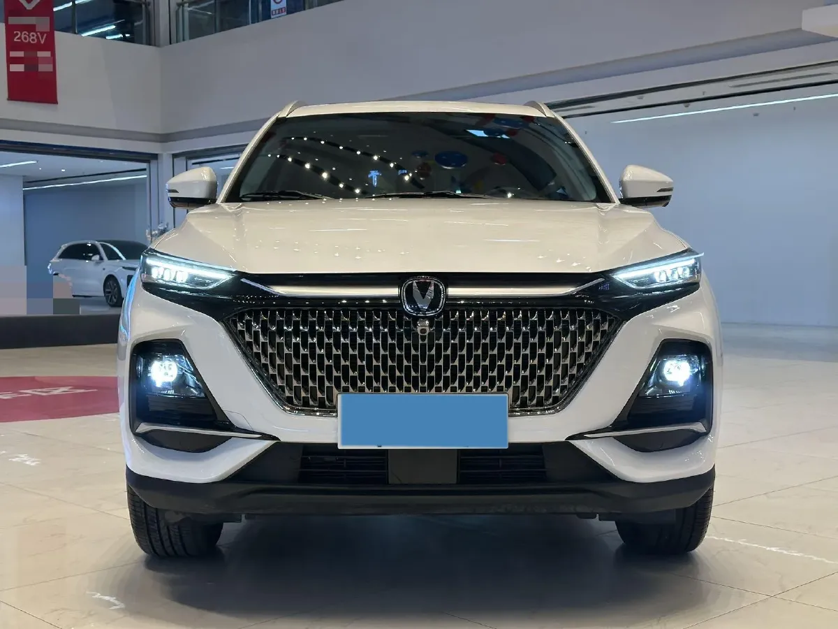 2024 ChangAn X7 PLUS 1.5T 188HP L4 7DCT,autocango,china used car exporter,china ev exporter,chinese used car exporter,chinese used ev exporter