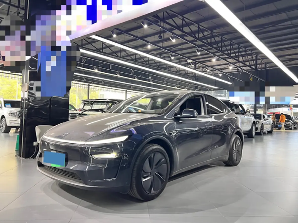 2025 Tesla Model Y BEV 62.5KWH