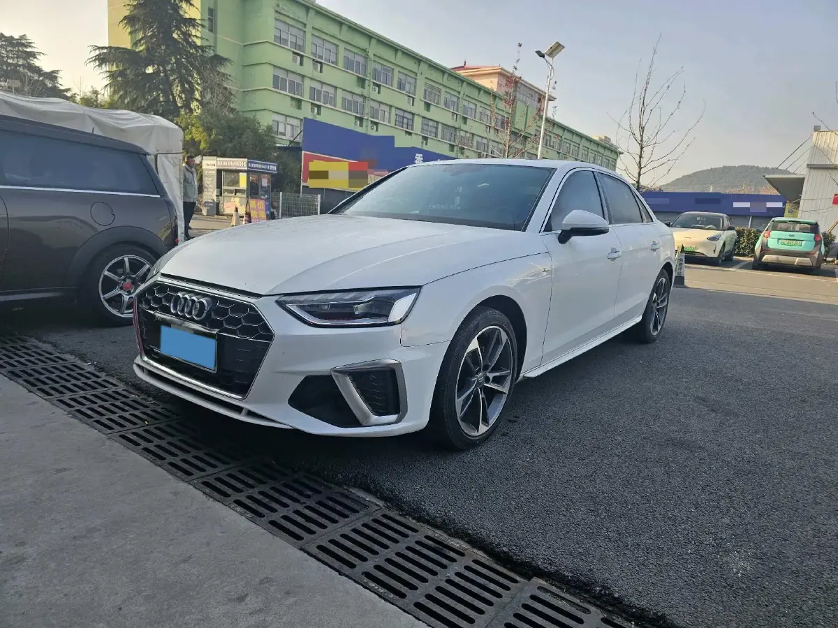 2020 Audi A4L 2.0T 190HP L4 7DCT