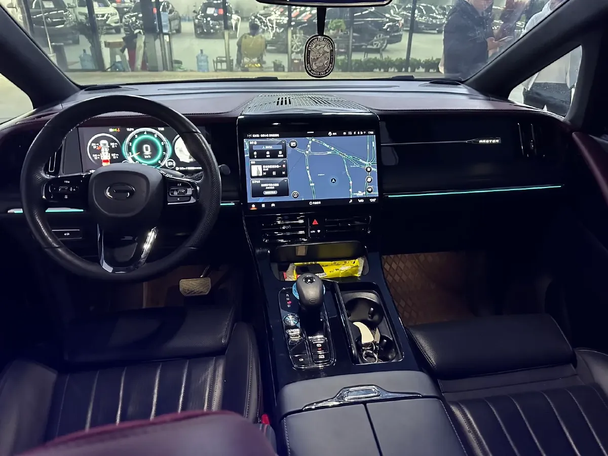 2024 GAC Trumpchi M8 2.0T 252HP L4 8AT,autocango,china used car exporter,china ev exporter,chinese used car exporter,chinese used ev exporter