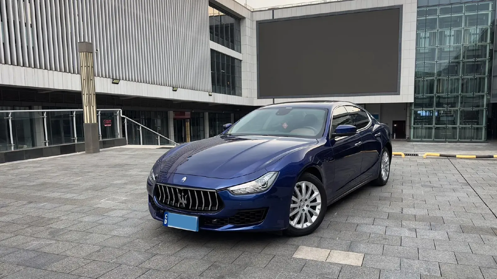 2021 Maserati Ghibli 2.0T 330HP L4 8AT