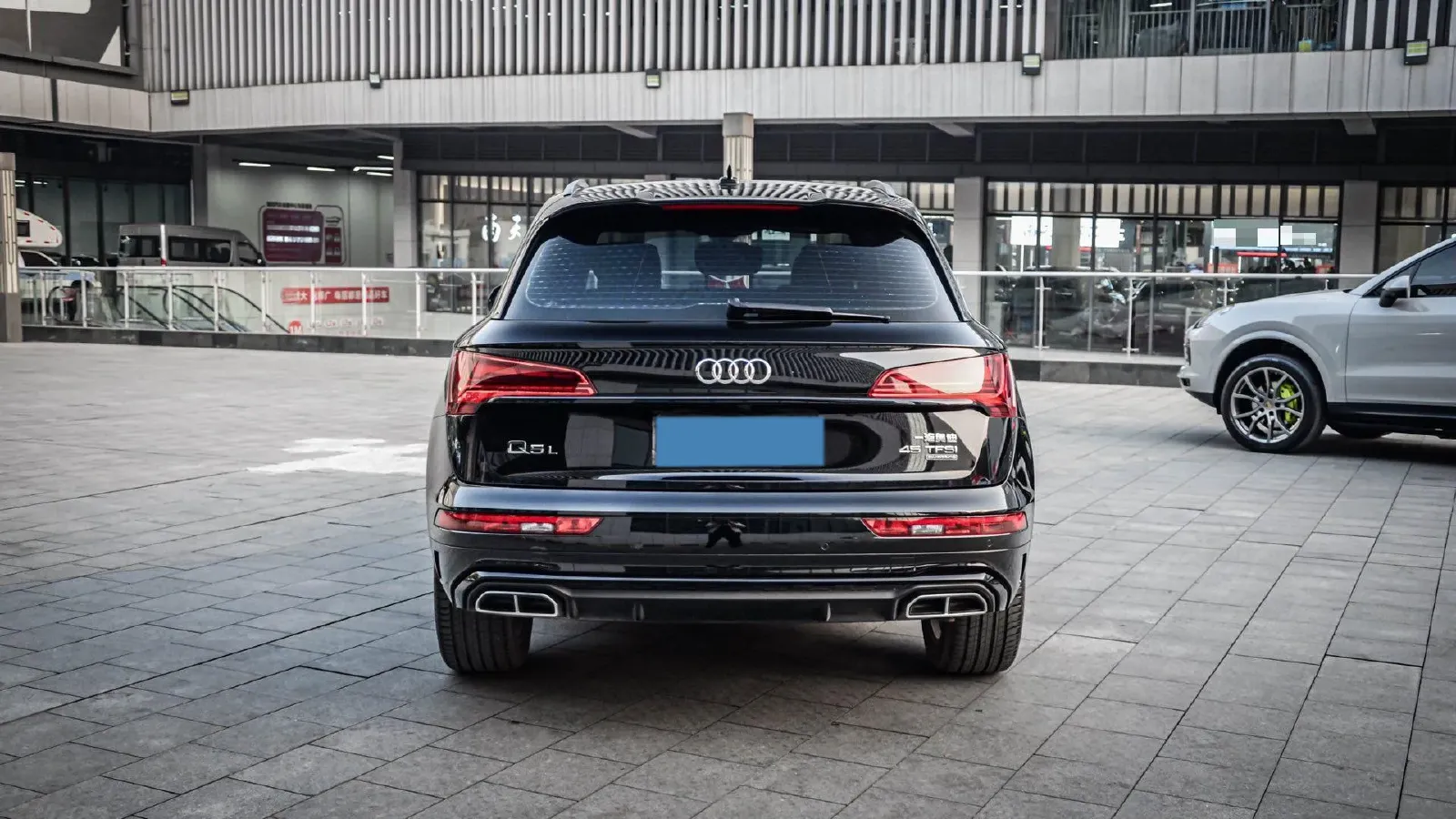 2025 Audi Q5L 2.0T 245HP L4 7DCT,autocango,china used car exporter,china ev exporter,chinese used car exporter,chinese used ev exporter