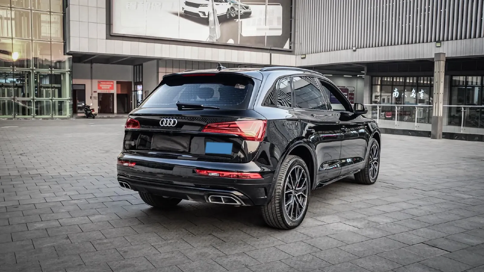 2025 Audi Q5L 2.0T 245HP L4 7DCT,autocango,china used car exporter,china ev exporter,chinese used car exporter,chinese used ev exporter