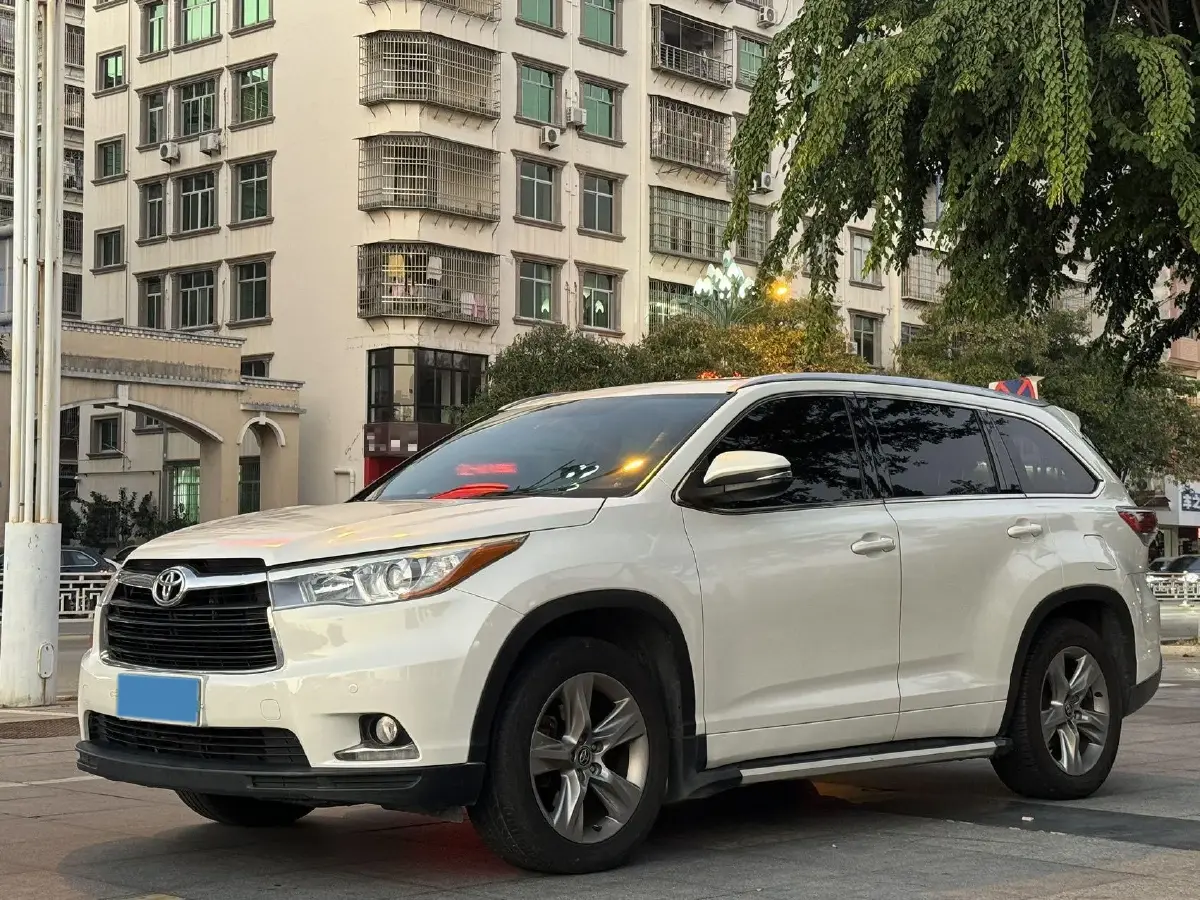 2018 Toyota Highlander 2.0T 220HP L4 6AT