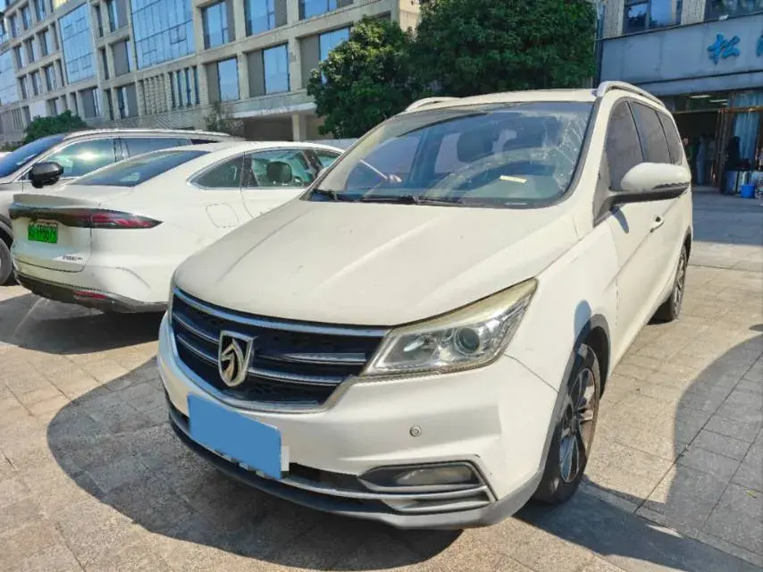 2017 BaoJun 730 1.5T 150HP L4 6DCT
