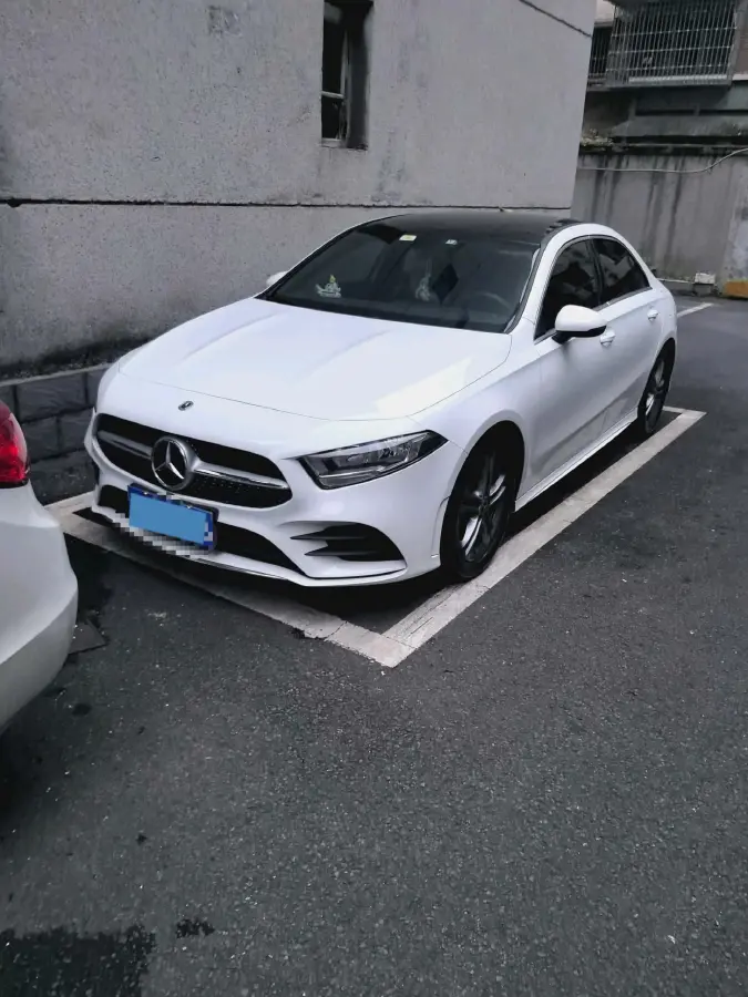 2021 Mercedes-Benz A Class 1.3T 136HP L4 7DCT
