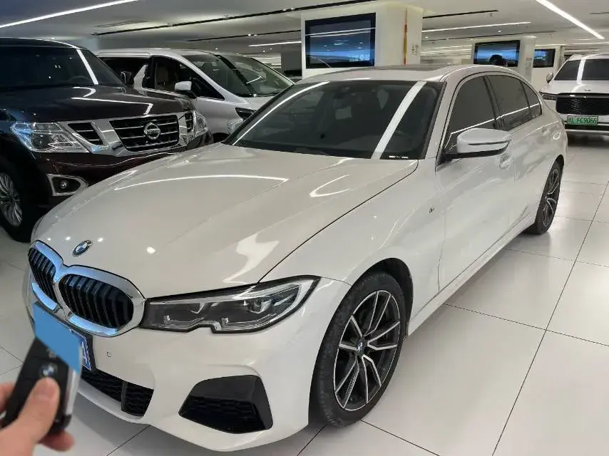 2022 BMW 3 Series 2.0T 184HP L4 8AT
