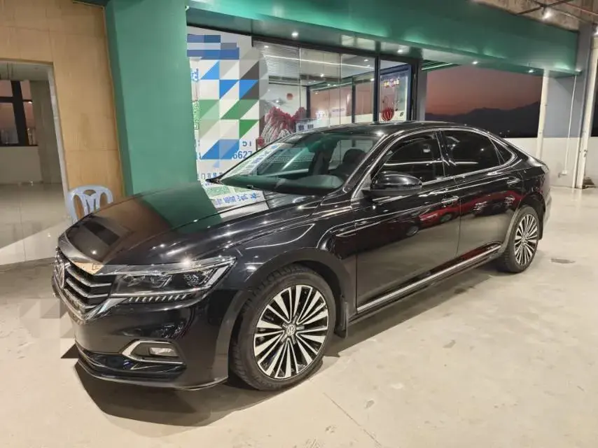 2019 Volvo V40 1.5T 152HP L4 6AT