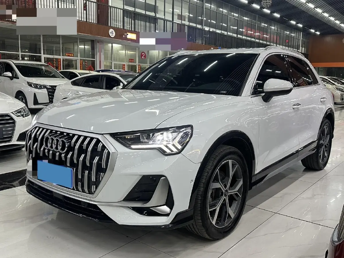 2024 Audi Q3 1.5T 160HP L4 7DCT