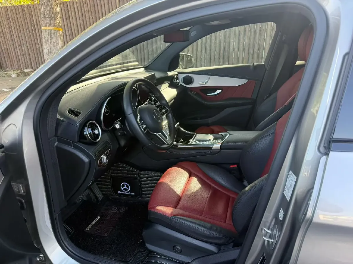 2020 Mercedes-Benz GLC Coupe 2.0T 197HP L4 9AT,autocango,china used car exporter,china ev exporter,chinese used car exporter,chinese used ev exporter