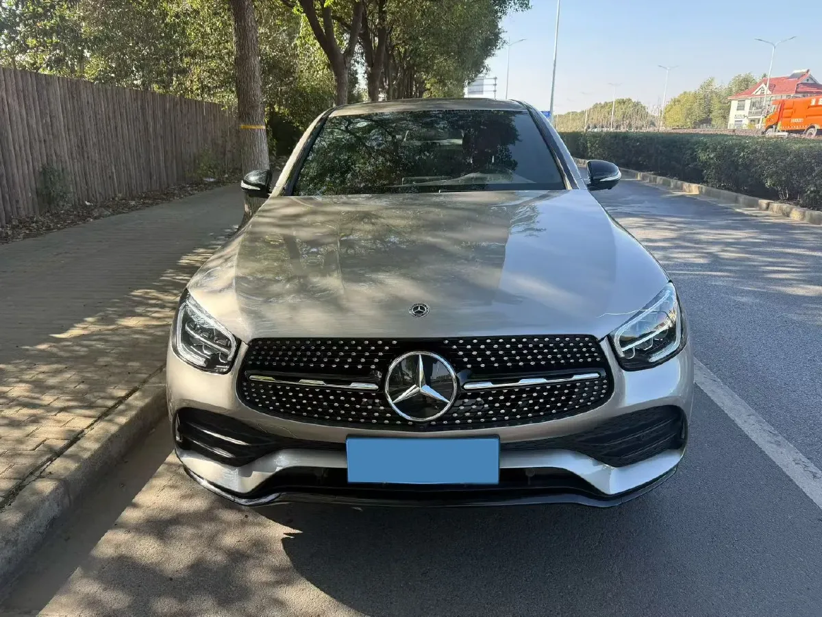 2020 Mercedes-Benz GLC Coupe 2.0T 197HP L4 9AT,autocango,china used car exporter,china ev exporter,chinese used car exporter,chinese used ev exporter