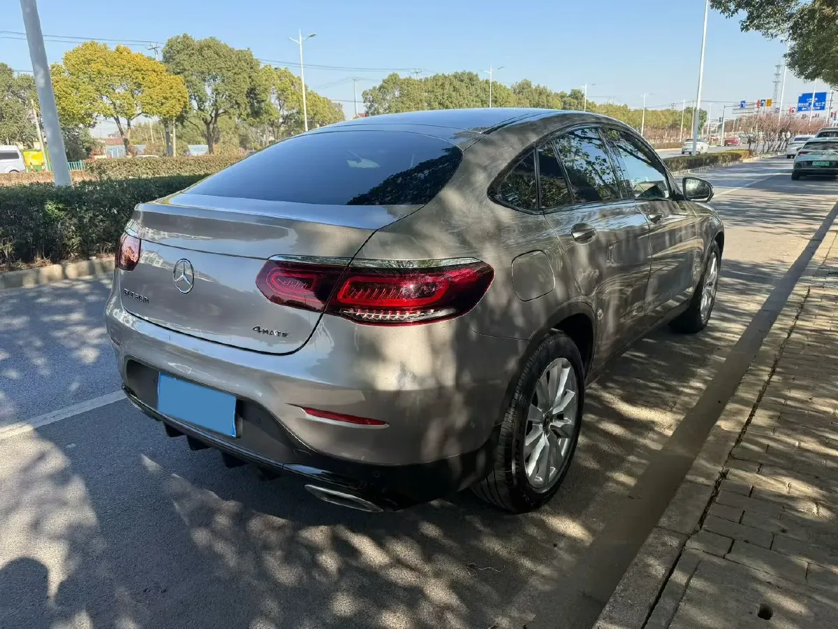 2020 Mercedes-Benz GLC Coupe 2.0T 197HP L4 9AT,autocango,china used car exporter,china ev exporter,chinese used car exporter,chinese used ev exporter
