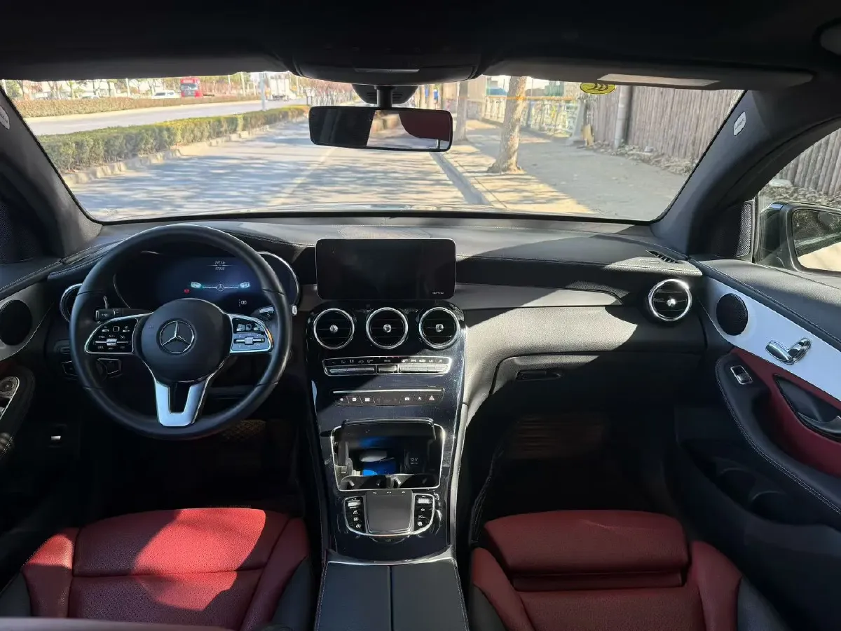 2020 Mercedes-Benz GLC Coupe 2.0T 197HP L4 9AT,autocango,china used car exporter,china ev exporter,chinese used car exporter,chinese used ev exporter