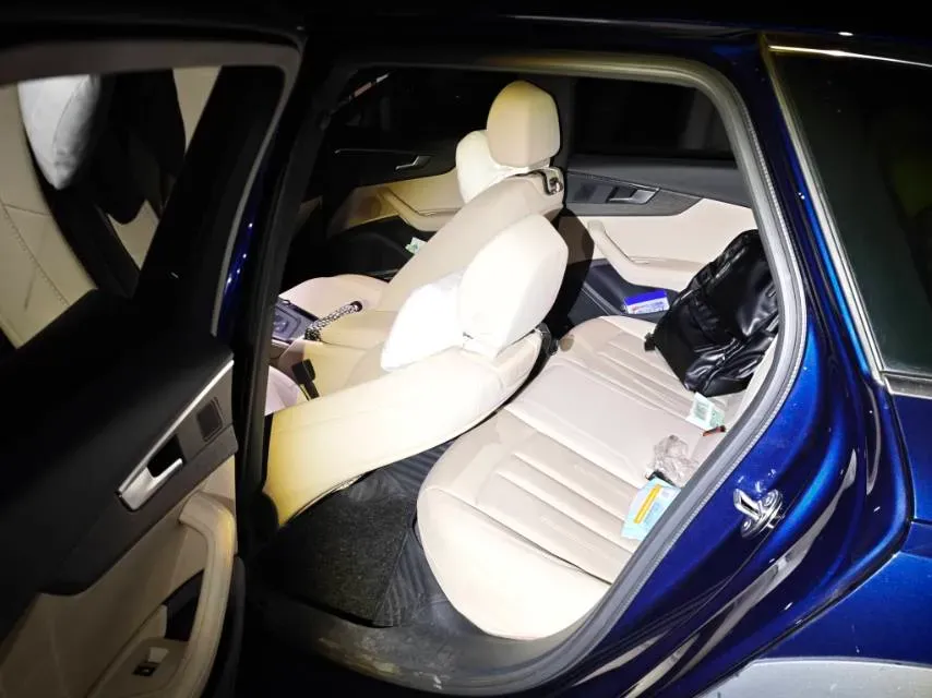 2021 Audi A4 2.0T 252HP L4 7DCT,autocango,china used car exporter,china ev exporter,chinese used car exporter,chinese used ev exporter