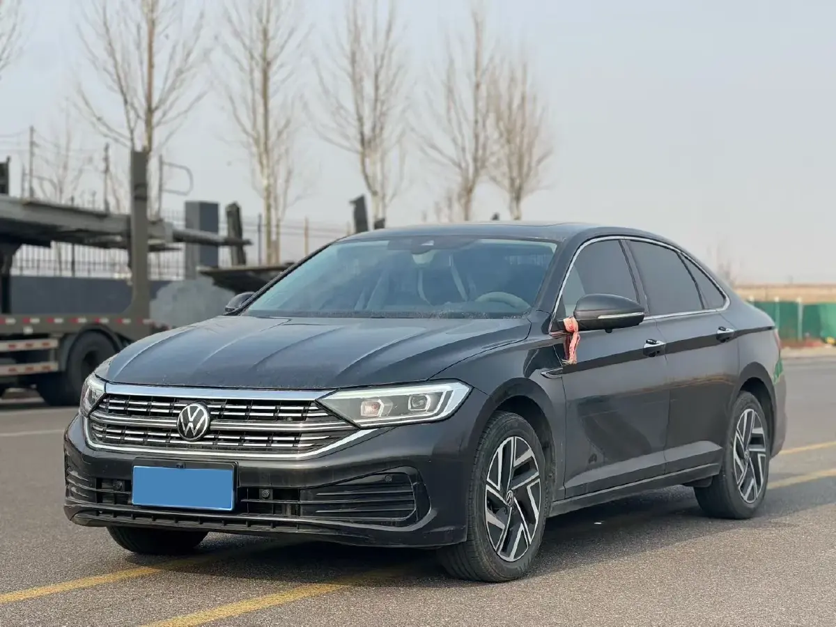 2023 Volkswagen Sagitar 1.5T 160HP L4 7DCT