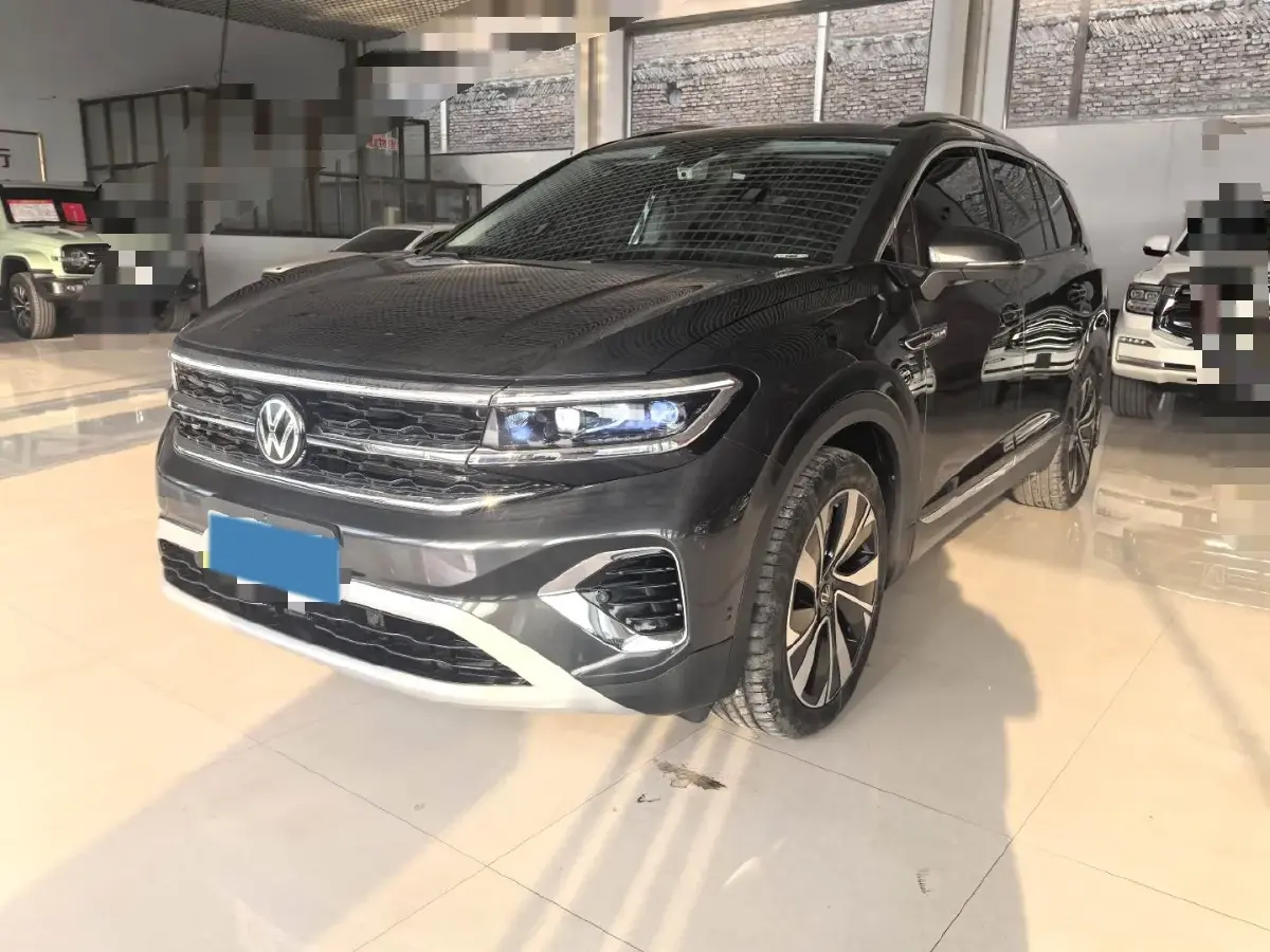 2023 Volkswagen Talagon 2.0T 220HP L4 7DCT