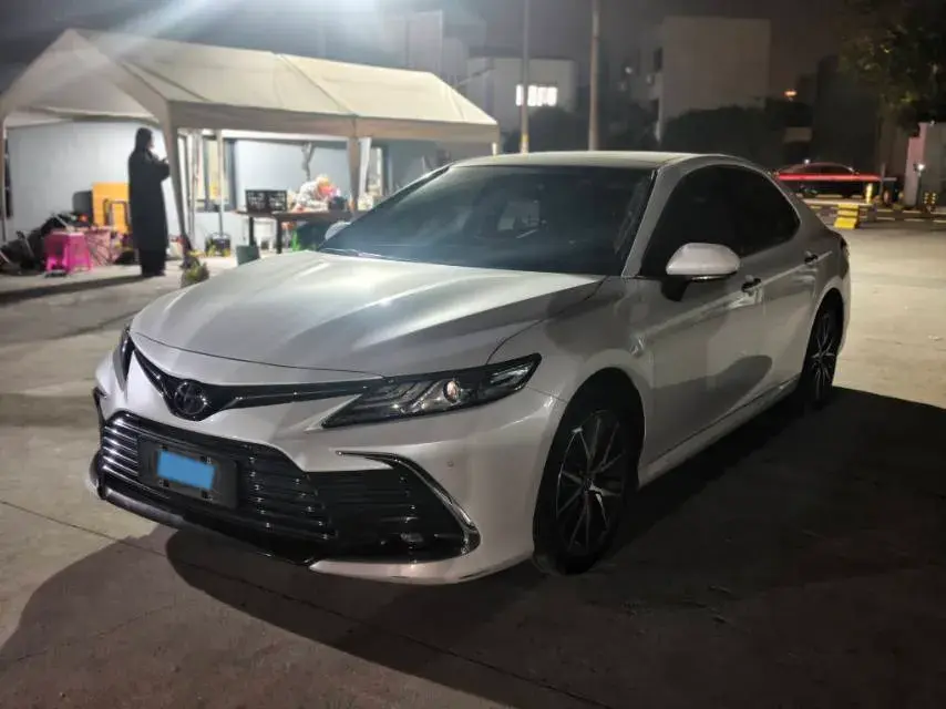 2021 Toyota Camry 2.5L 209HP L4 8AT