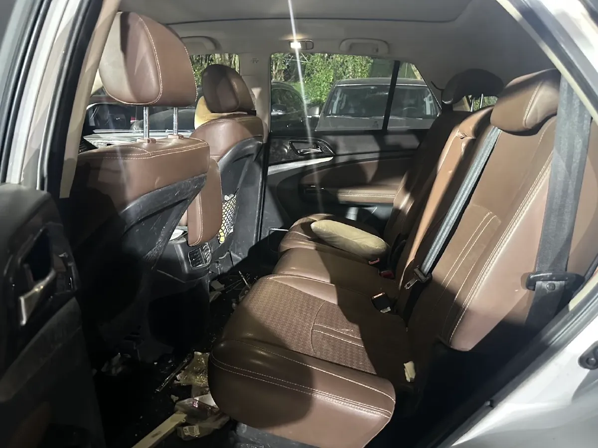 2017 BYD S7 2.0T 205HP L4 6DCT,autocango,china used car exporter,china ev exporter,chinese used car exporter,chinese used ev exporter