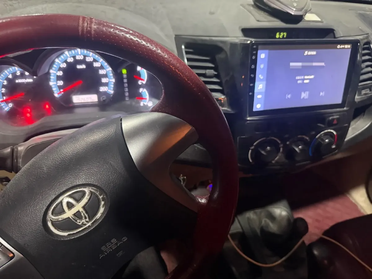 2011 Volvo C30 2.0L 145HP L4 6DCT,autocango,china used car exporter,china ev exporter,chinese used car exporter,chinese used ev exporter