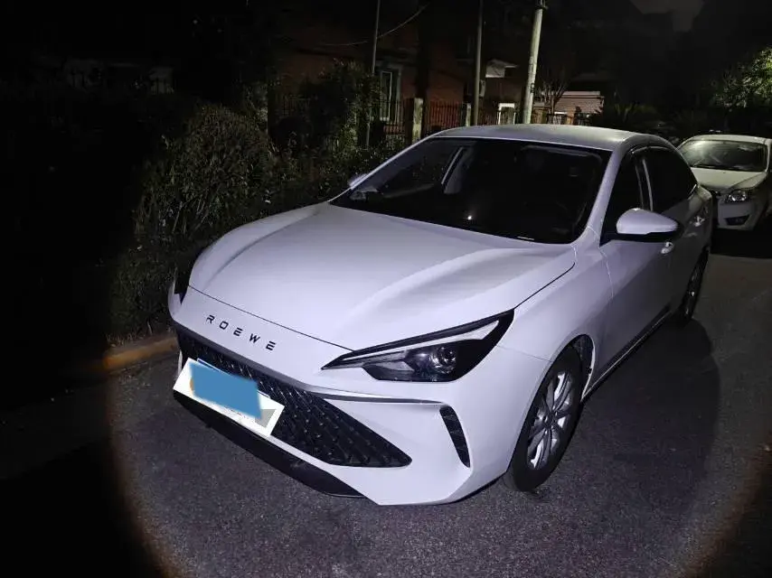 2026 Roewe i5 1.5L 129HP L4 5MT