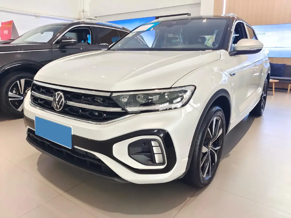 2025 Volkswagen T-Roc 1.5T 160HP L4 7DCT