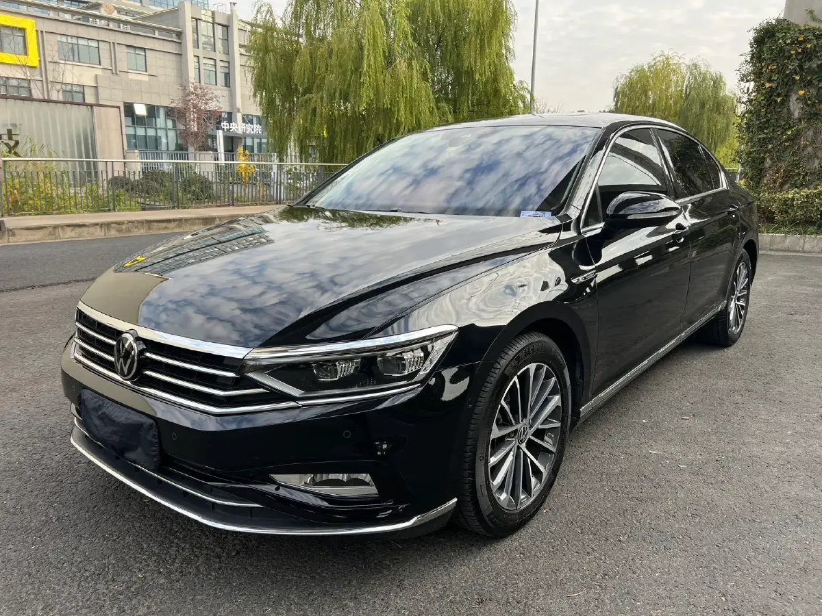 2020 Volkswagen Magotan 2.0T 220HP L4 7DCT