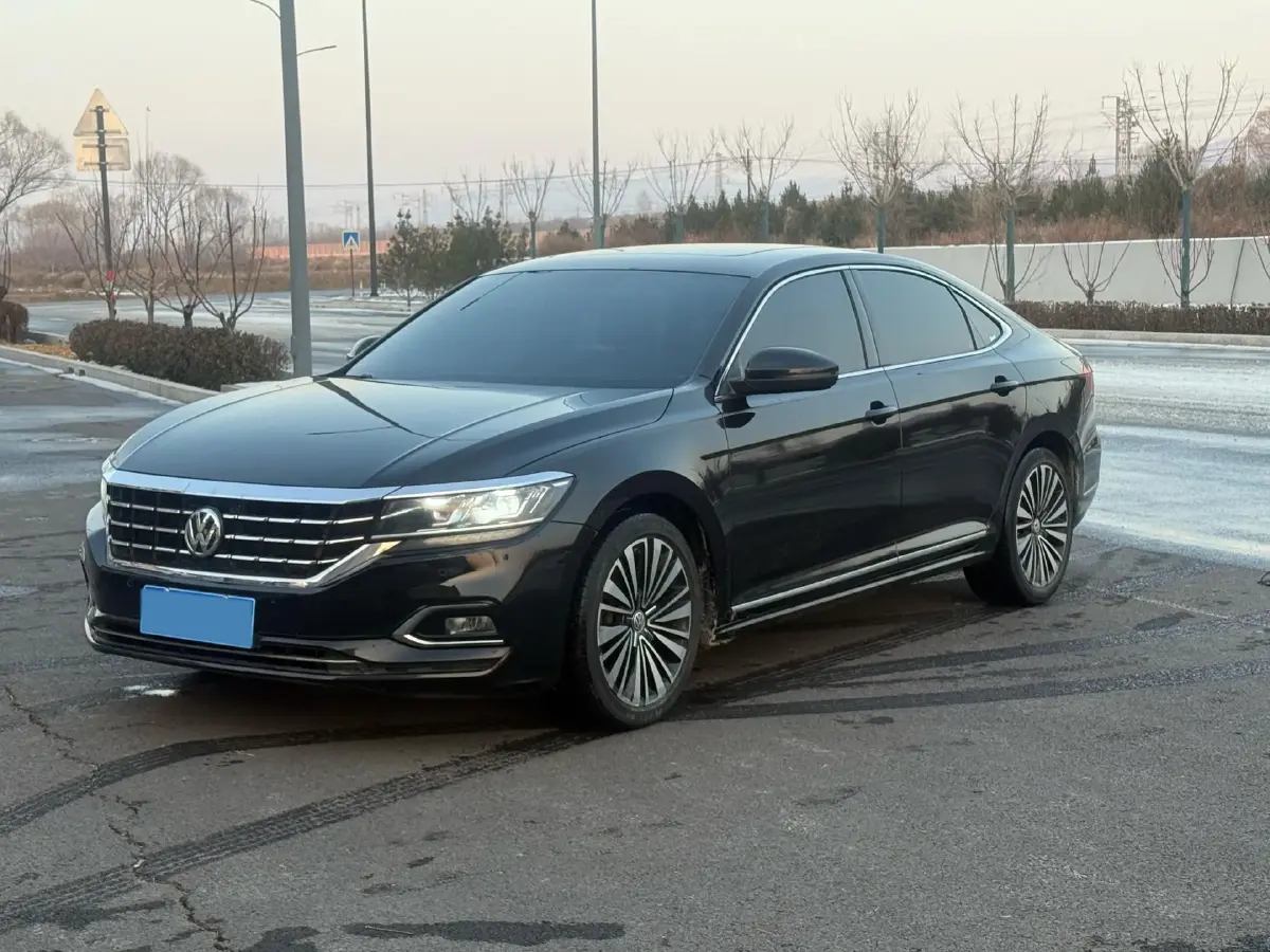 2020 Volkswagen Passat 2.0T 186HP L4 7DCT