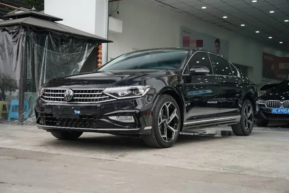 2025 Volkswagen Magotan 2.0T 186HP L4 7DCT