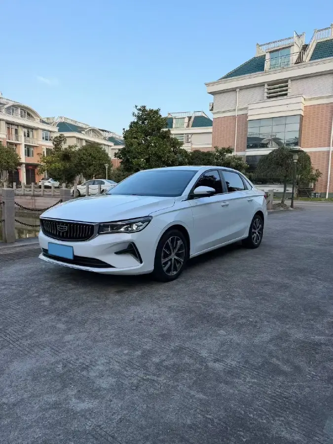 2022 Geely Emgrand 1.5L 114HP L4 CVT