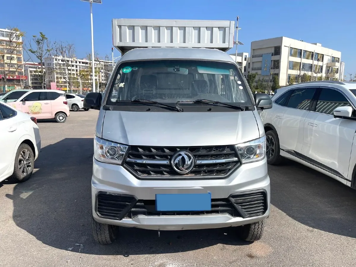 2023 DongFeng DFSK D71 1.6L 122HP L4 5MT,autocango,china used car exporter,china ev exporter,chinese used car exporter,chinese used ev exporter