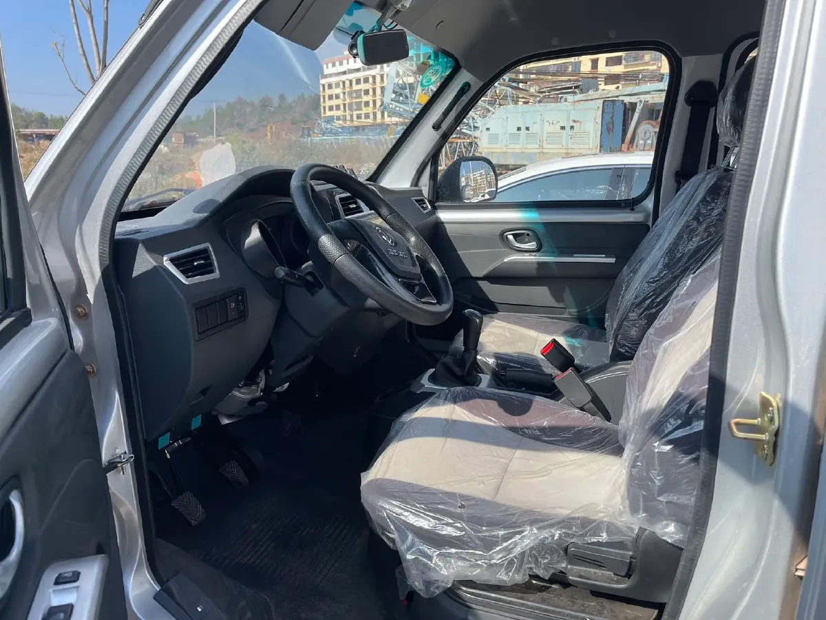 2023 DongFeng DFSK D71 1.6L 122HP L4 5MT,autocango,china used car exporter,china ev exporter,chinese used car exporter,chinese used ev exporter