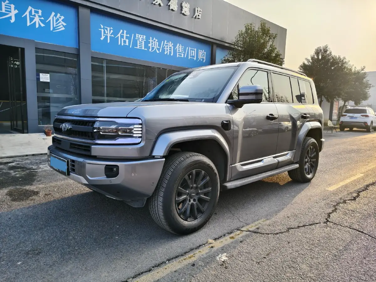 2025 FangChengBao Bao 5 1.5T 194HP L4 E-CVT PHEV 31.8KWH