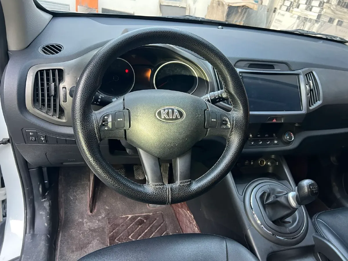 2016 Kia Sportage R 2.0L 165HP L4 6MT,autocango,china used car exporter,china ev exporter,chinese used car exporter,chinese used ev exporter