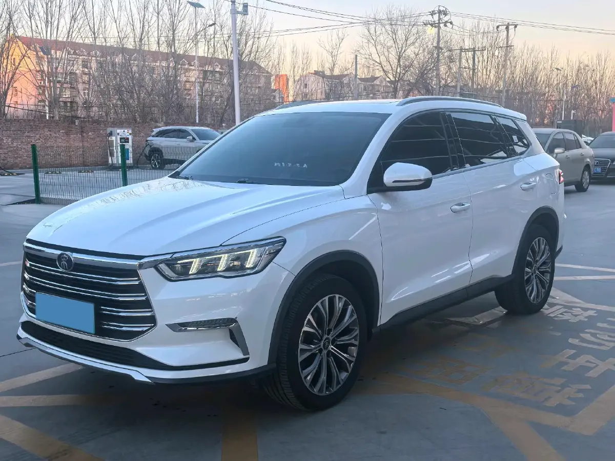 2019 BYD Song Pro 1.5T 160HP L4 6DCT PHEV 15.7KWH