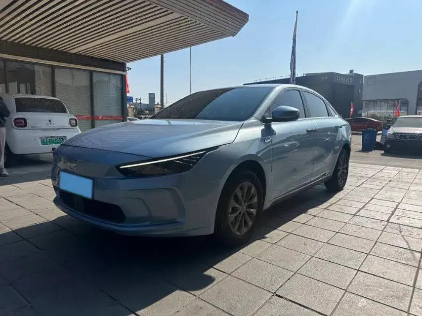2022 Geely Emgrand L HiP 1.5T 181HP L4 3DHT PHEV 15.5KWH