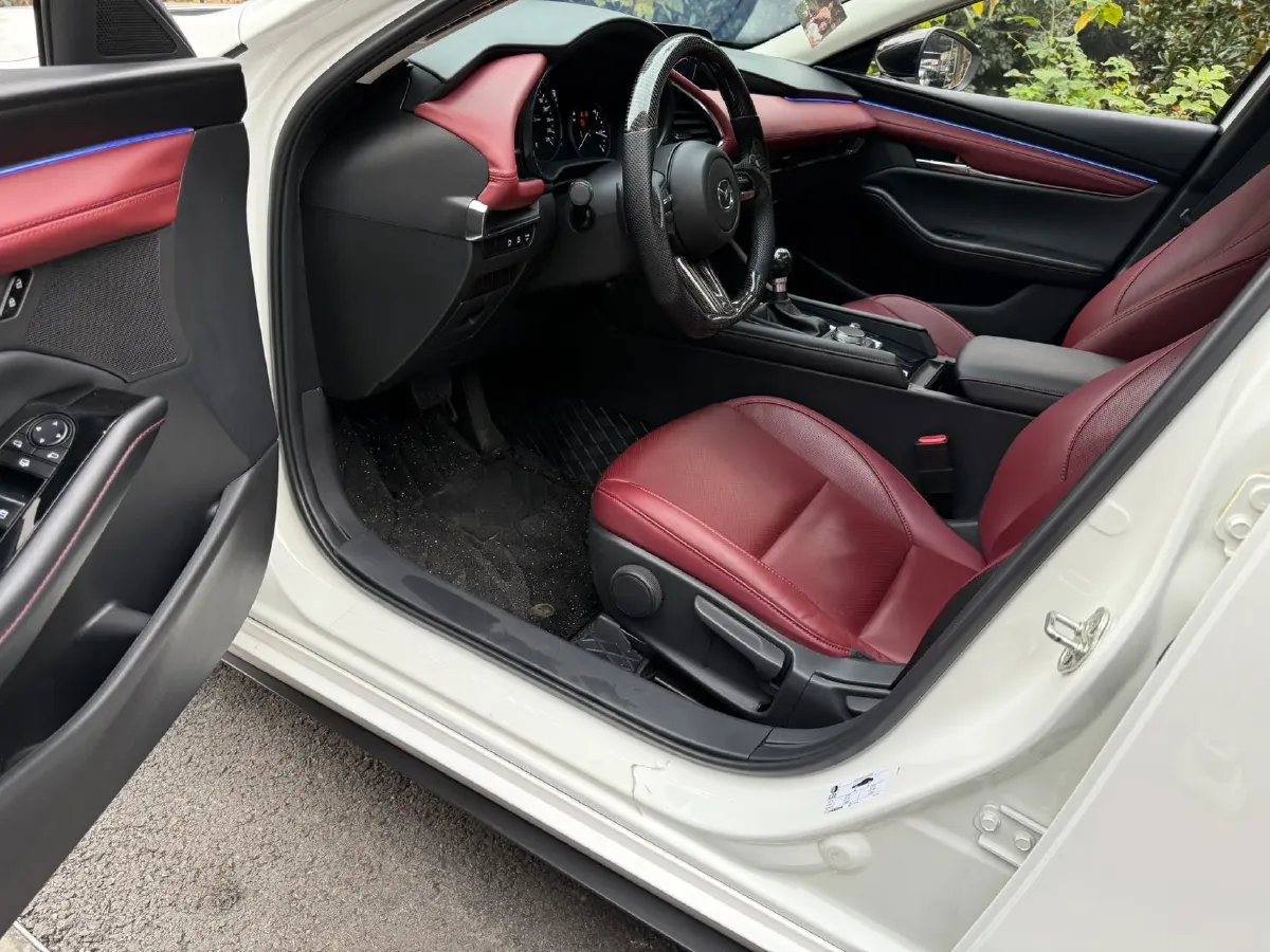 2022 Mazda 3 Axela 2.0L 158HP L4 6AT,autocango,china used car exporter,china ev exporter,chinese used car exporter,chinese used ev exporter