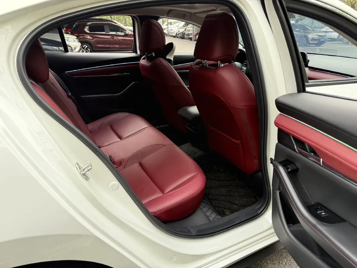 2022 Mazda 3 Axela 2.0L 158HP L4 6AT,autocango,china used car exporter,china ev exporter,chinese used car exporter,chinese used ev exporter