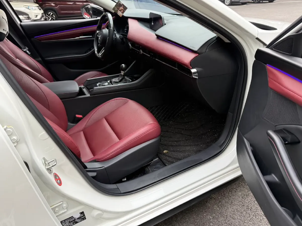 2022 Mazda 3 Axela 2.0L 158HP L4 6AT,autocango,china used car exporter,china ev exporter,chinese used car exporter,chinese used ev exporter