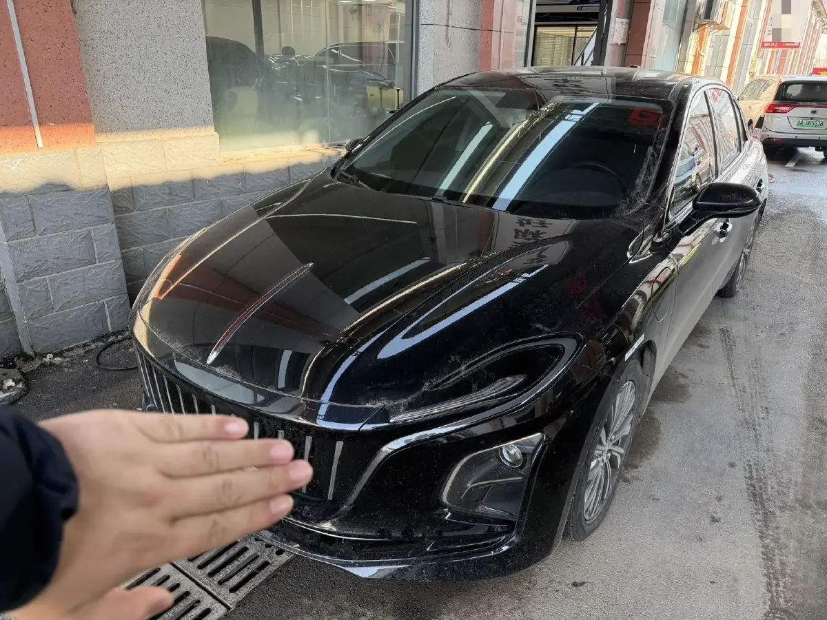 2024 HongQi E-QM5 BEV 72KWH