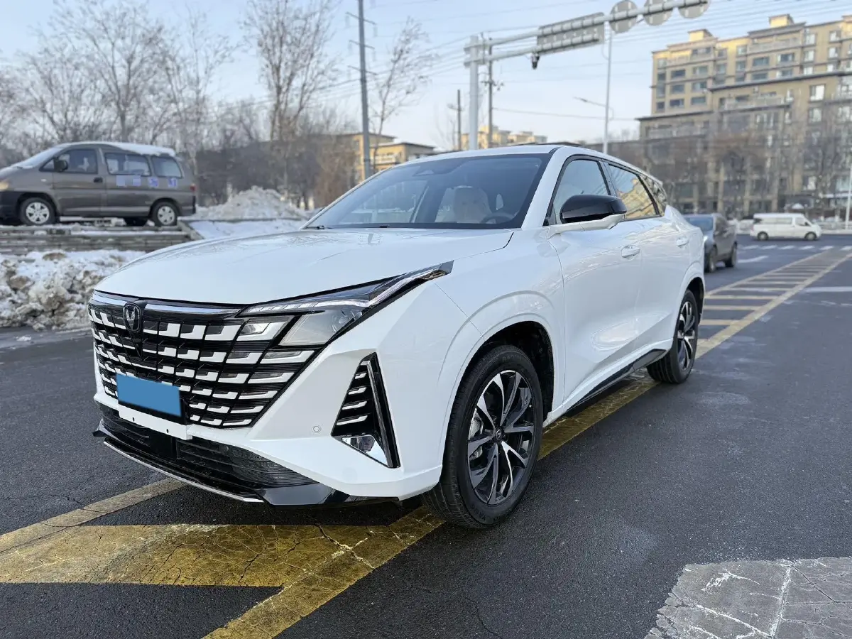 2025 ChangAn UNI-Z 1.5L 98HP L4 E-CVT PHEV