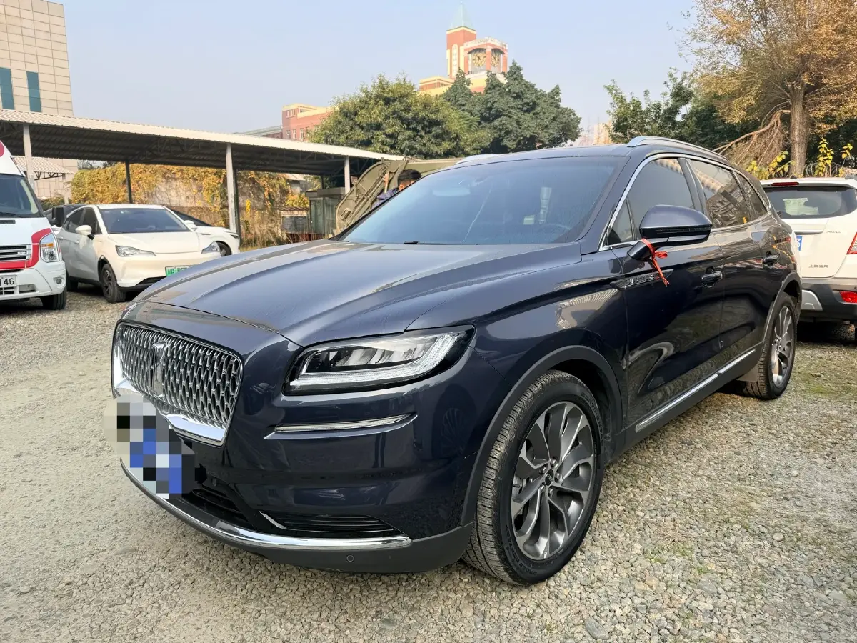 2021 Lincoln Nautilus 2.0T 245HP L4 8AT