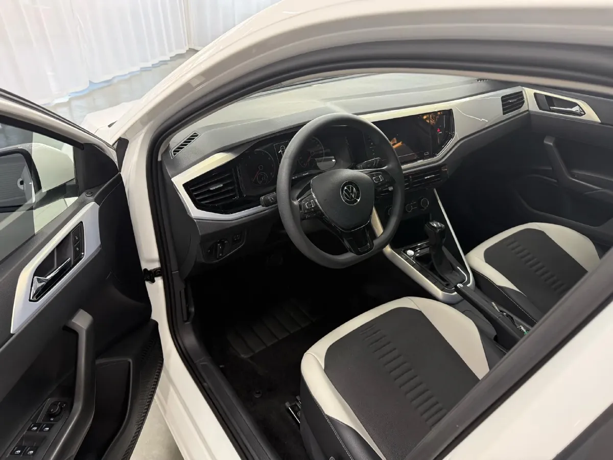 2023 Volkswagen Polo 1.5L 113HP L4 6AT,autocango,china used car exporter,china ev exporter,chinese used car exporter,chinese used ev exporter