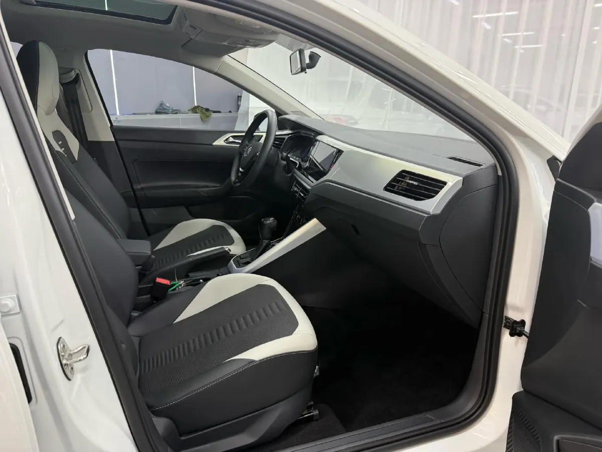 2023 Volkswagen Polo 1.5L 113HP L4 6AT,autocango,china used car exporter,china ev exporter,chinese used car exporter,chinese used ev exporter