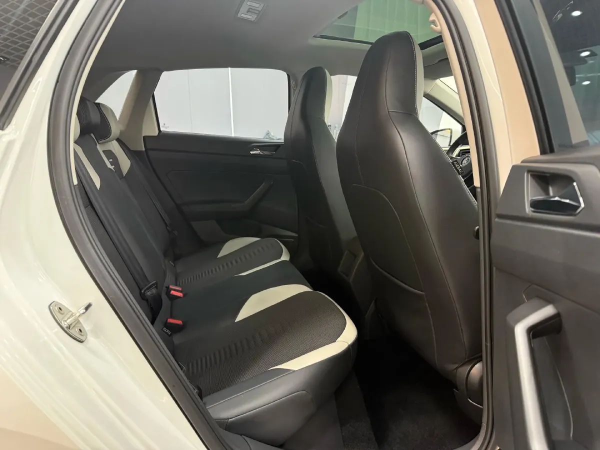 2023 Volkswagen Polo 1.5L 113HP L4 6AT,autocango,china used car exporter,china ev exporter,chinese used car exporter,chinese used ev exporter