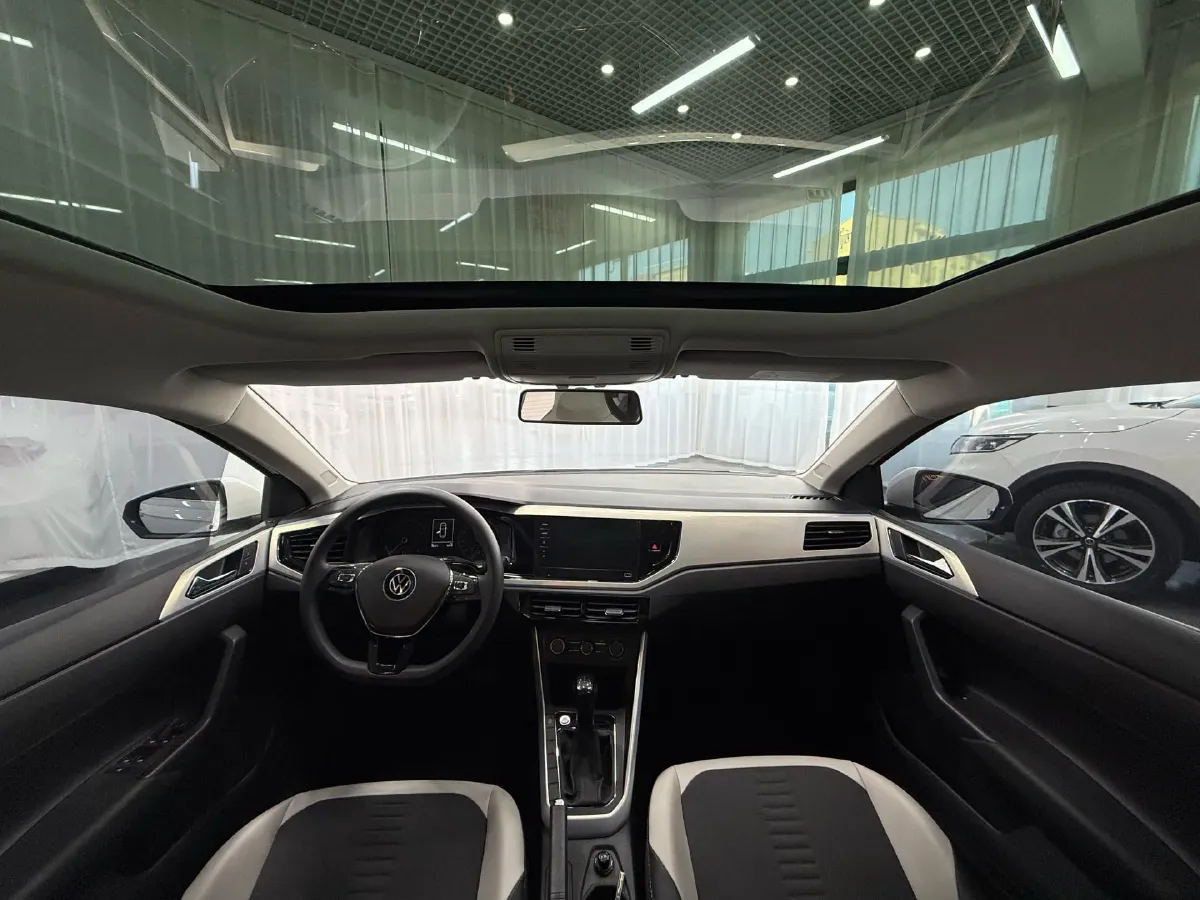 2023 Volkswagen Polo 1.5L 113HP L4 6AT,autocango,china used car exporter,china ev exporter,chinese used car exporter,chinese used ev exporter