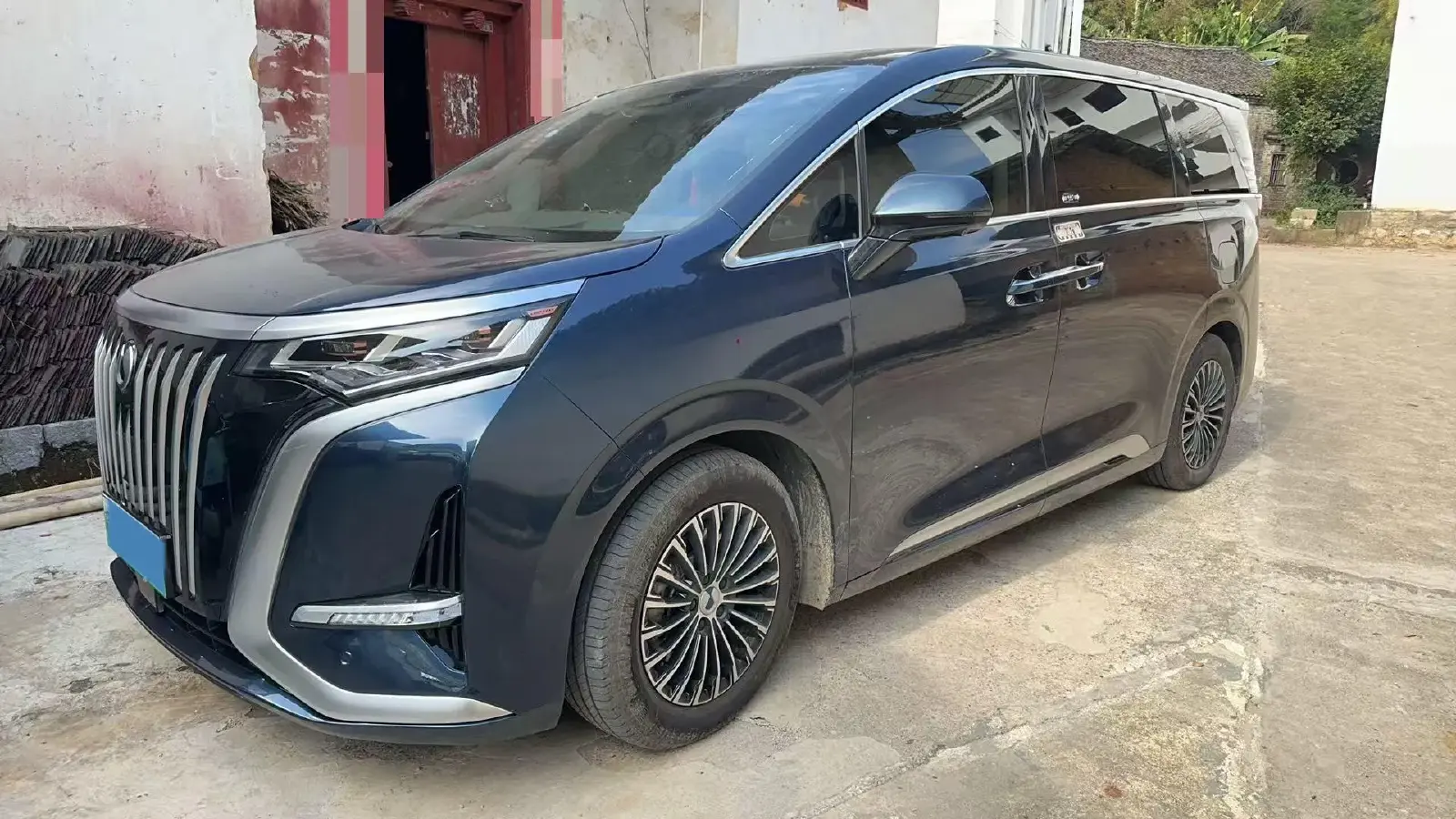 2022 HongQi HS7 3.0T 337HP V6 8AT